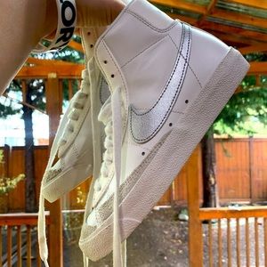 Nike blazers mid ‘77